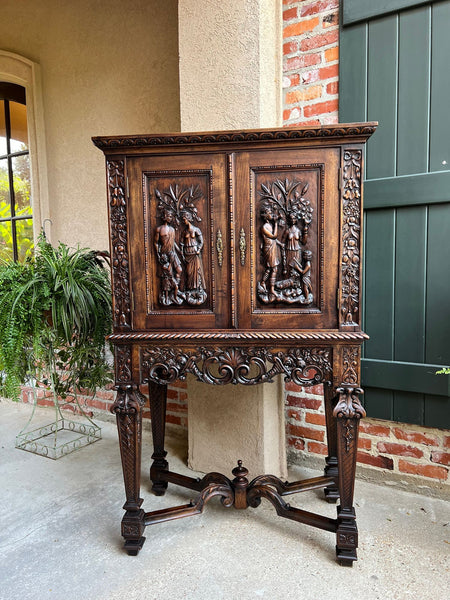 19th century French Carved Walnut Cabinet Bar Renaissance Wine Server Baroque