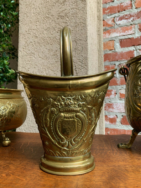 Antique English Embossed Repousse Brass Jardinière Planter Vase Rampant Lion