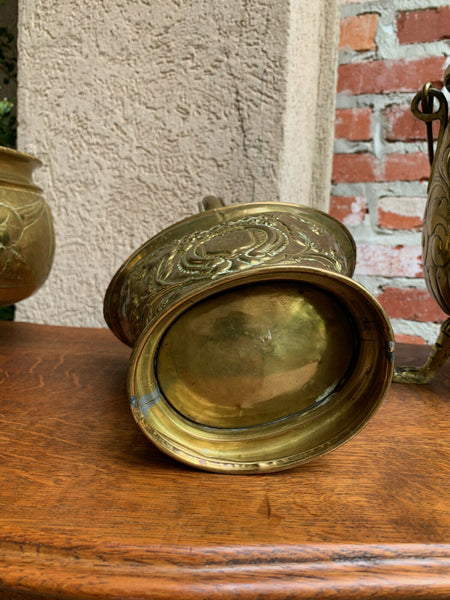 Antique English Embossed Repousse Brass Jardinière Planter Vase Rampant Lion