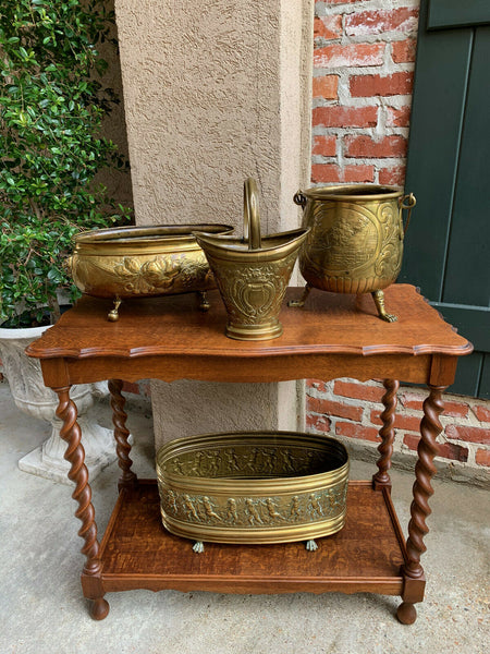 Antique English Embossed Repousse Brass Jardinière Planter Vase Rampant Lion