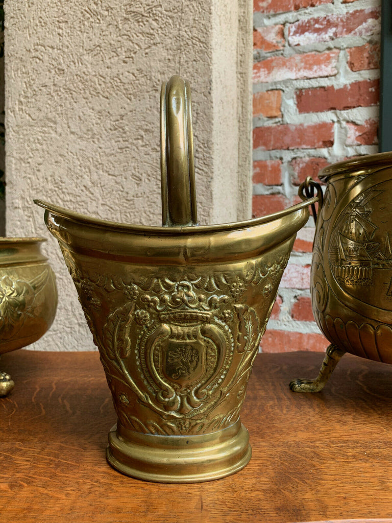 Antique English Embossed Repousse Brass Jardinière Planter Vase Rampant Lion