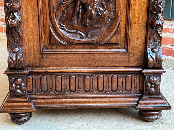 19th century French Carved Oak Hunt Cabinet Confiturier Black Forest Fox