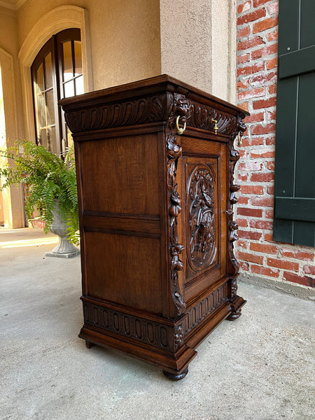 19th century French Carved Oak Hunt Cabinet Confiturier Black Forest Fox