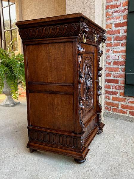 19th century French Carved Oak Hunt Cabinet Confiturier Black Forest Fox