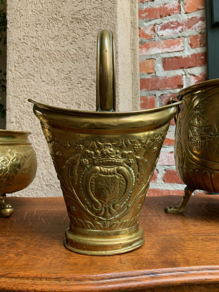 Antique English Embossed Repousse Brass Jardinière Planter Vase Rampant Lion